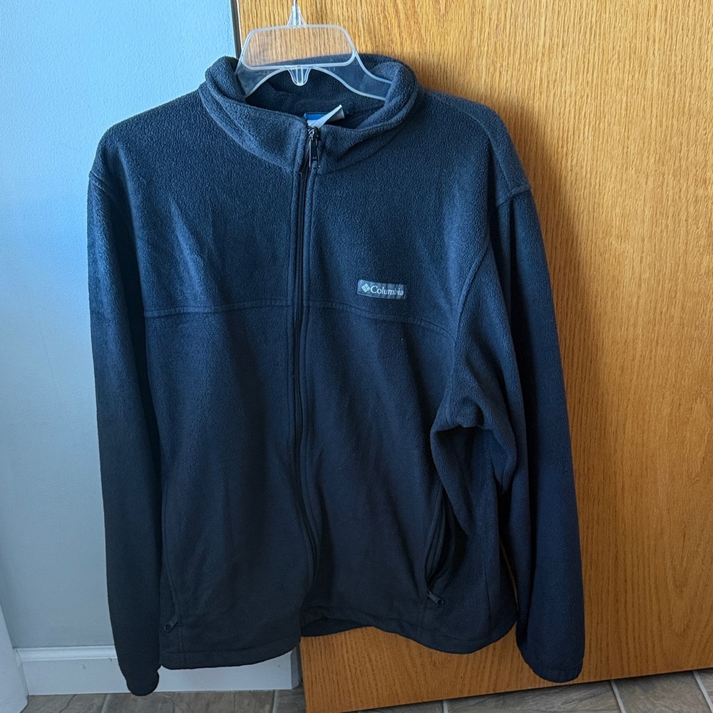 Columbia Men's Dark Zip-Up Fleece Sweater